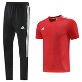 Adidas Set T-Shirt + rote Hose - VENI Fußball