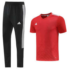 Adidas Set T-Shirt + rote Hose - VENI Fußball
