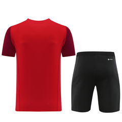alt
Adidas-Set aus T-Shirt + Shorts in Rot - VENI Fußball