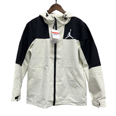 Jordan Windbreaker Beige and Black