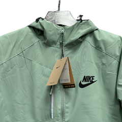Nike Windbreaker Light Green