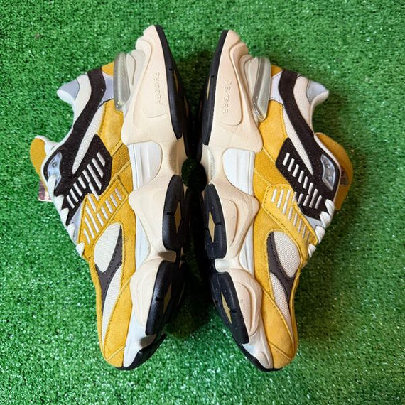 Priority Shipping Casual Shoes – VENI Football