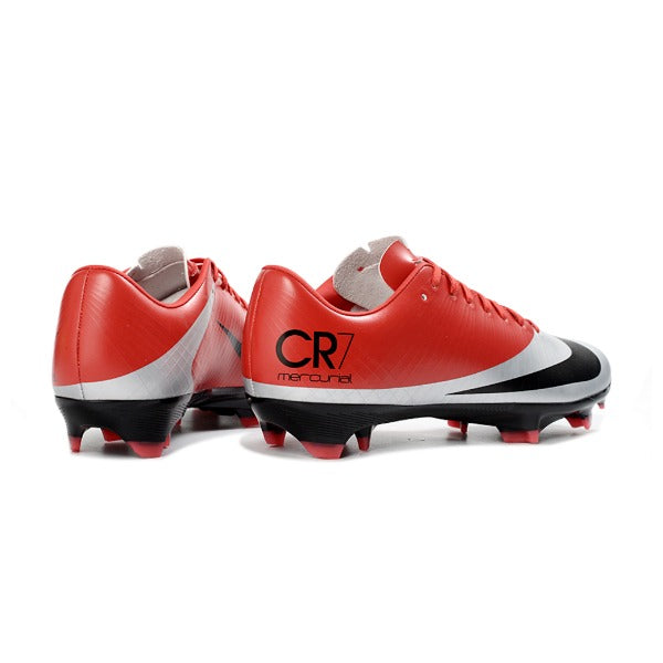 シューズ NIKE Mercurial Superfly CR7 FG 26cm Nike Mercurial SuperFly 5 CR7 FG con un corte brillante Hombre